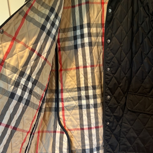 Burberry quilted jacket - Picture 3 of 7